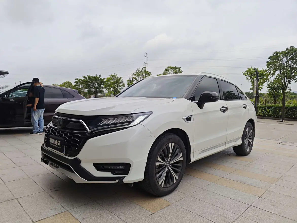 Honda UR-V