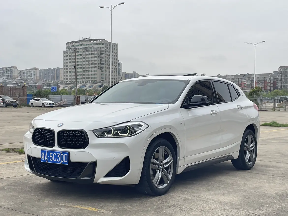 BMW X2