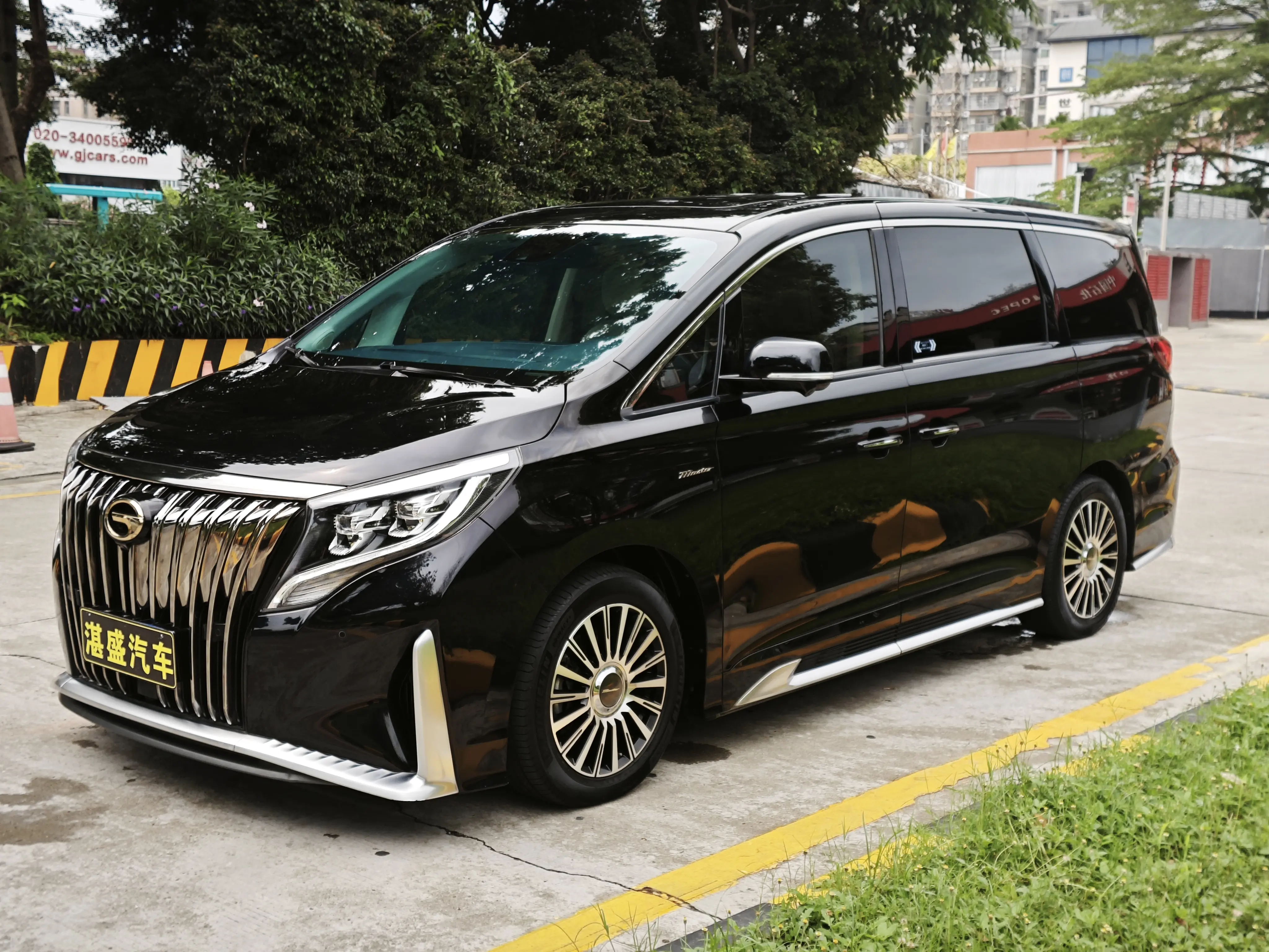GAC Trumpchi M8