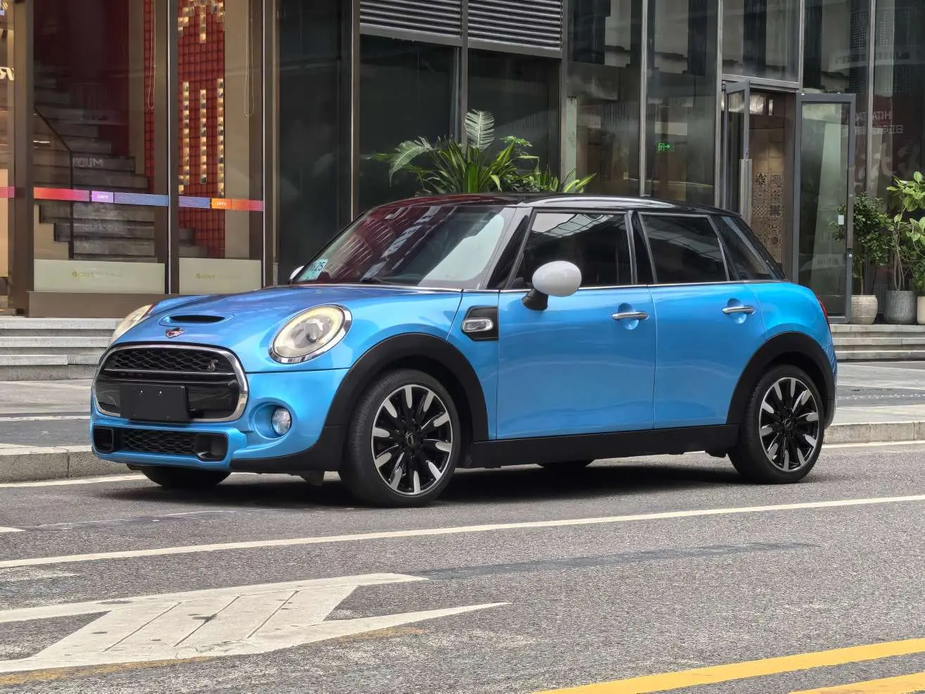 MINI MINI