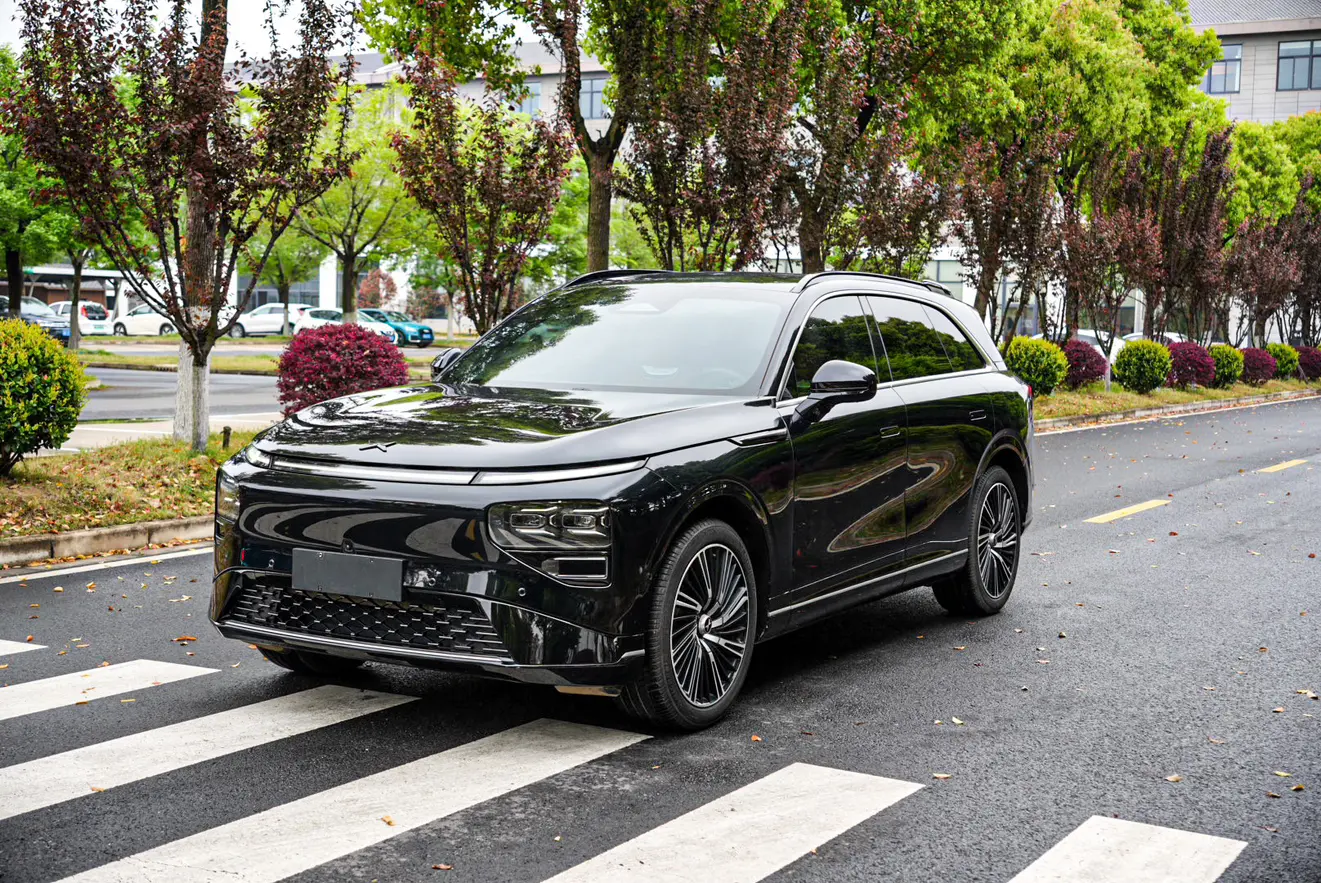 Xpeng G9