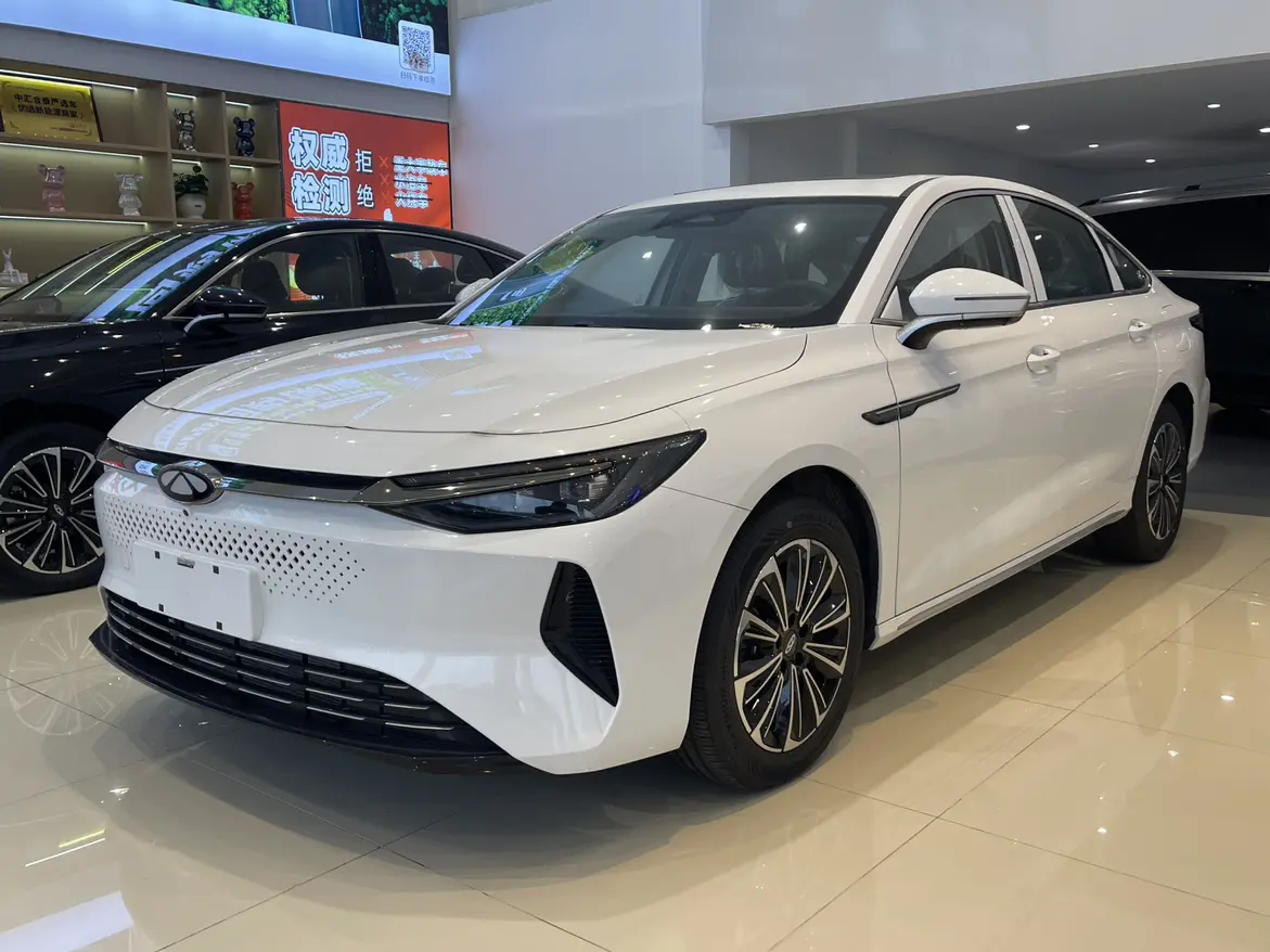 Chery Fengyun A8