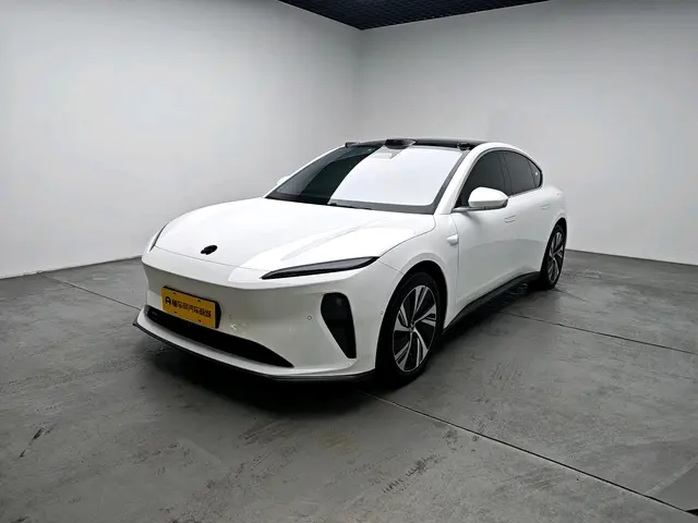 NIO ET5