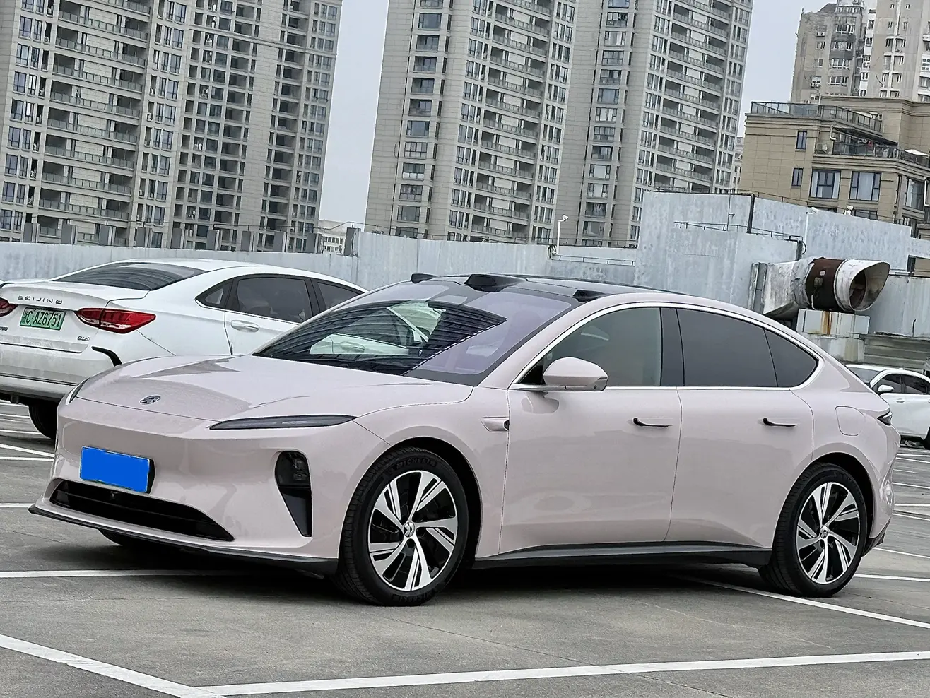 NIO ET5