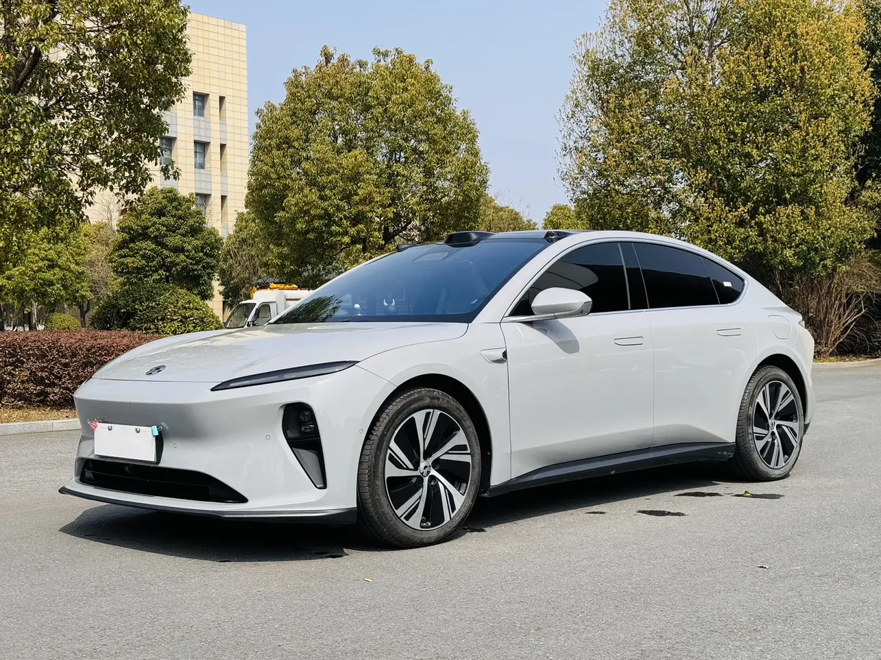 NIO ET5