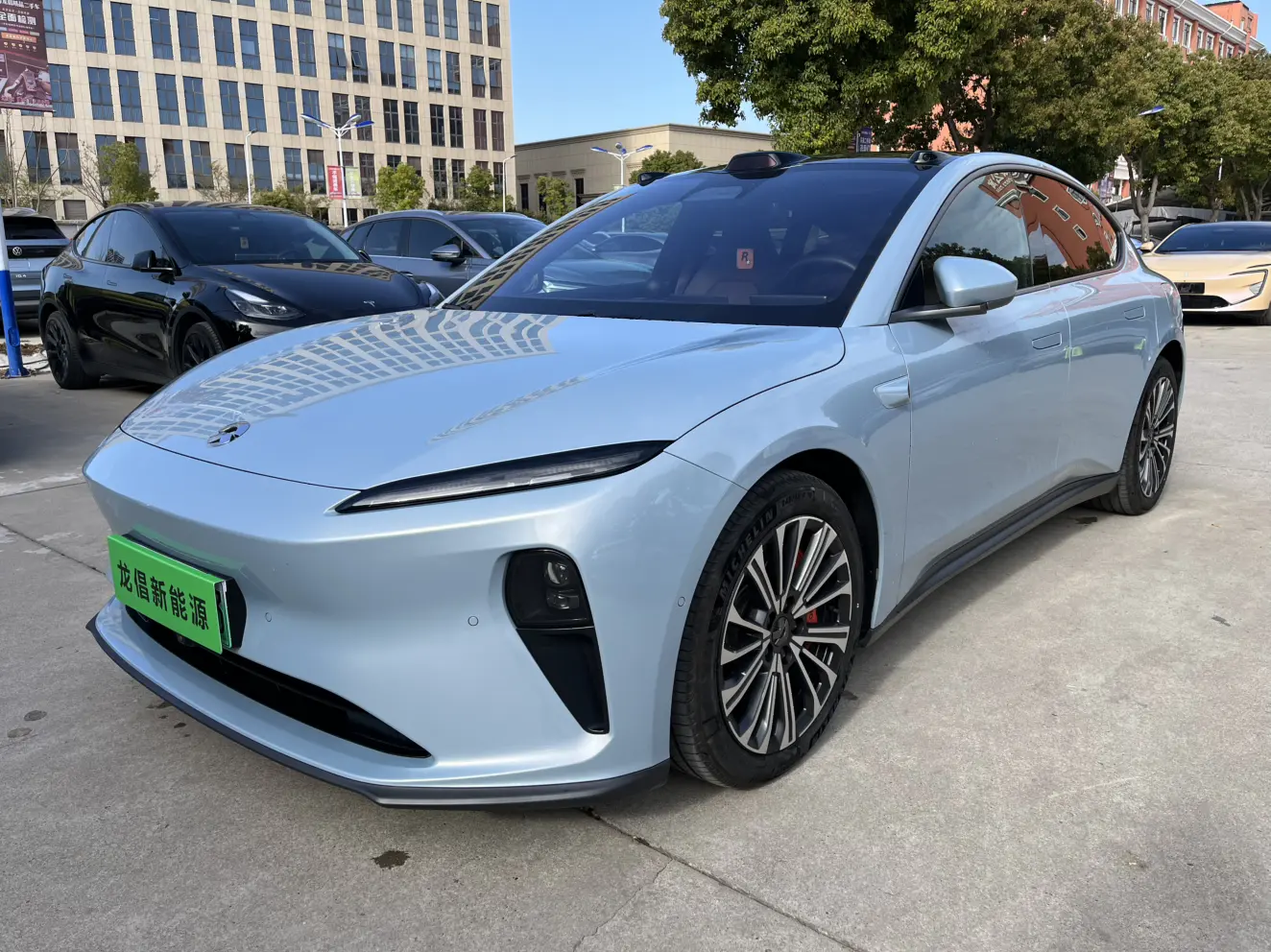 NIO ET5