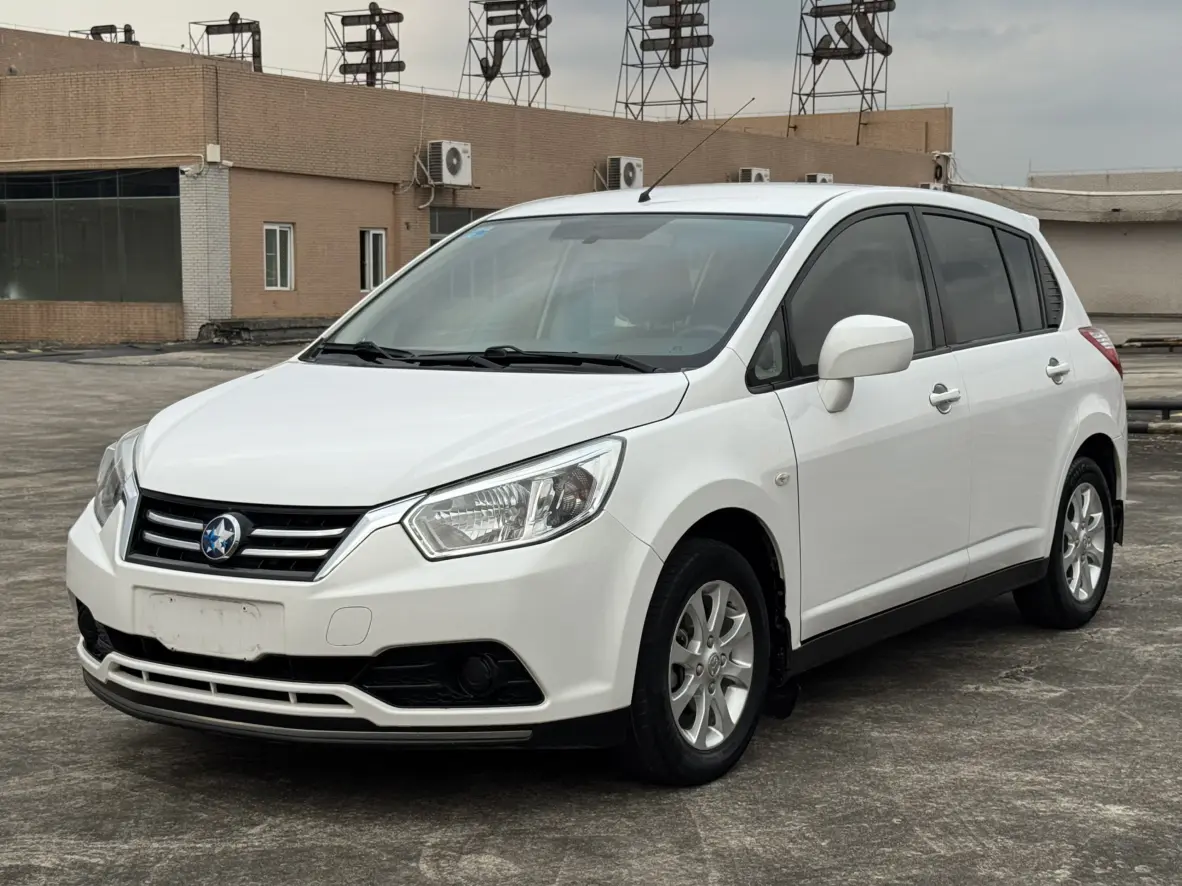 Kai Chen Venucia R50