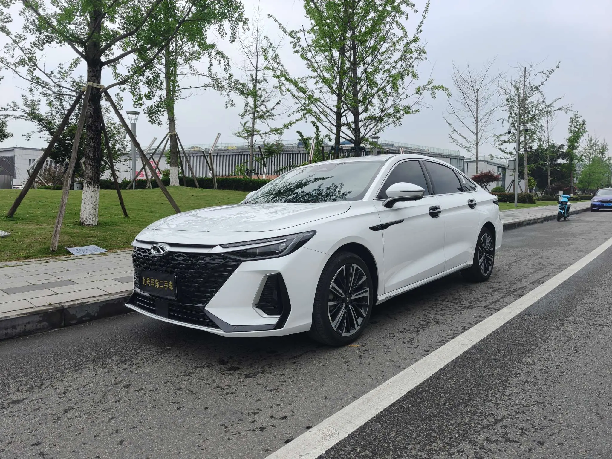 Chery Arrizo 8