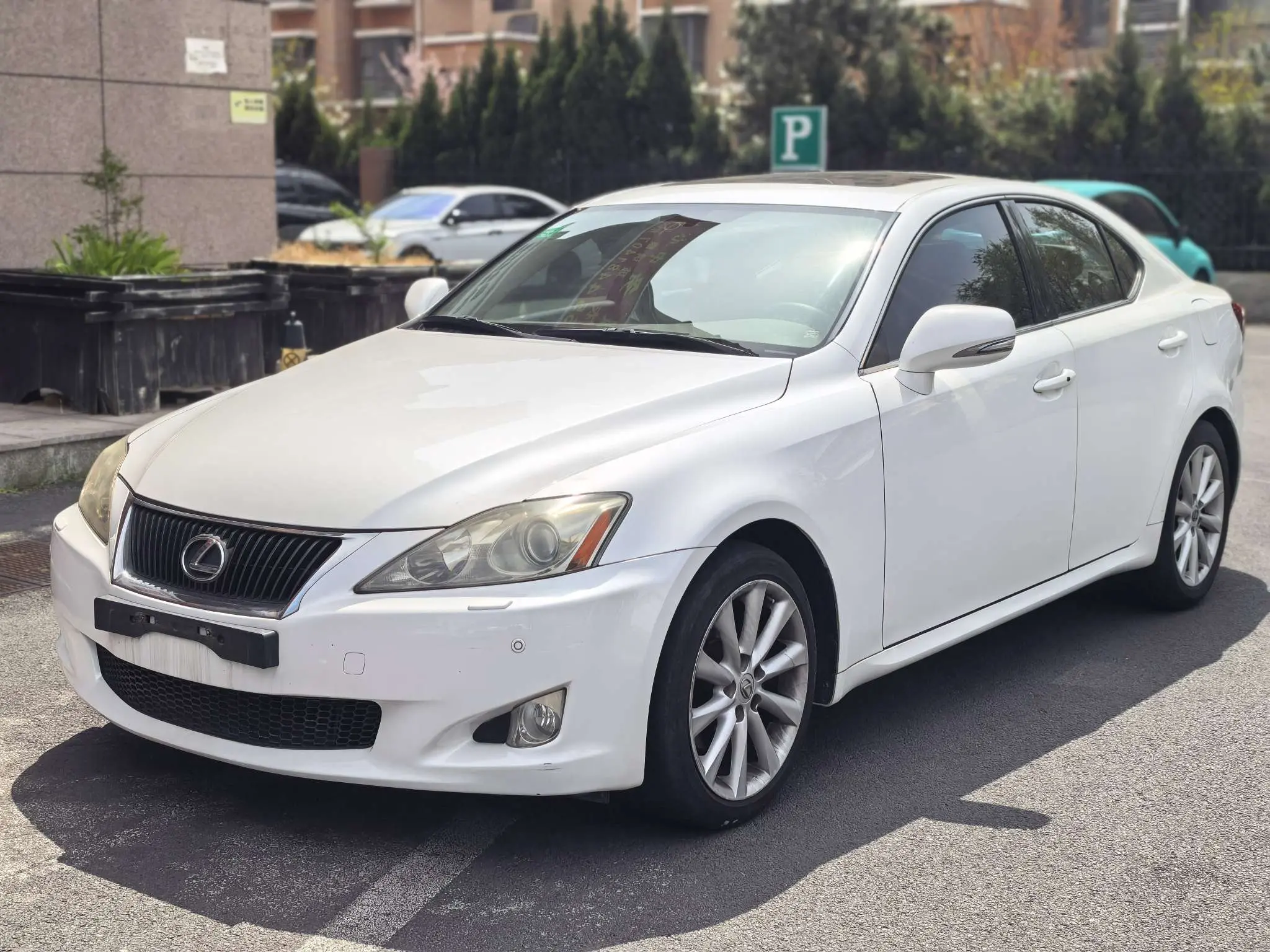 Lexus IS