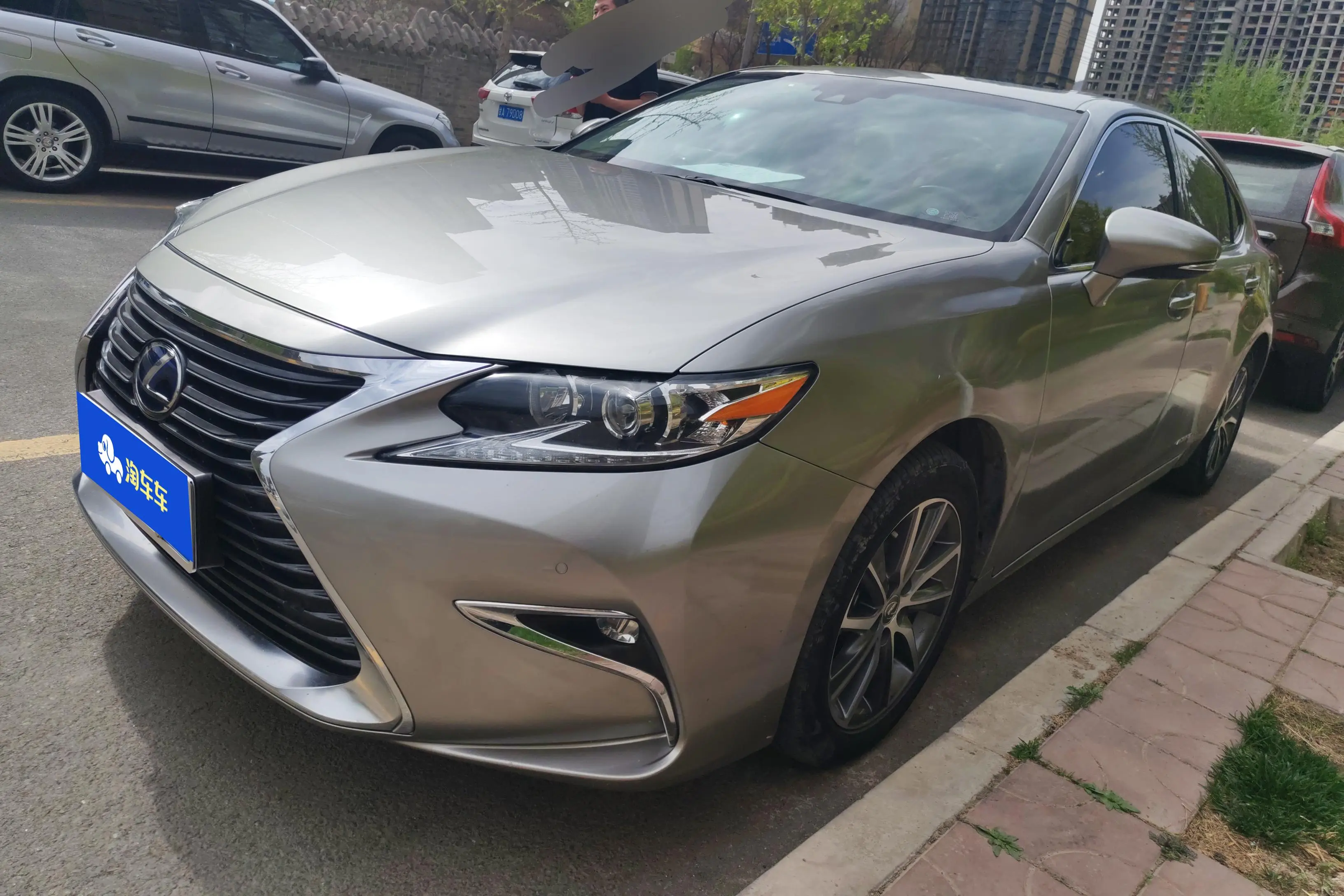 Lexus ES