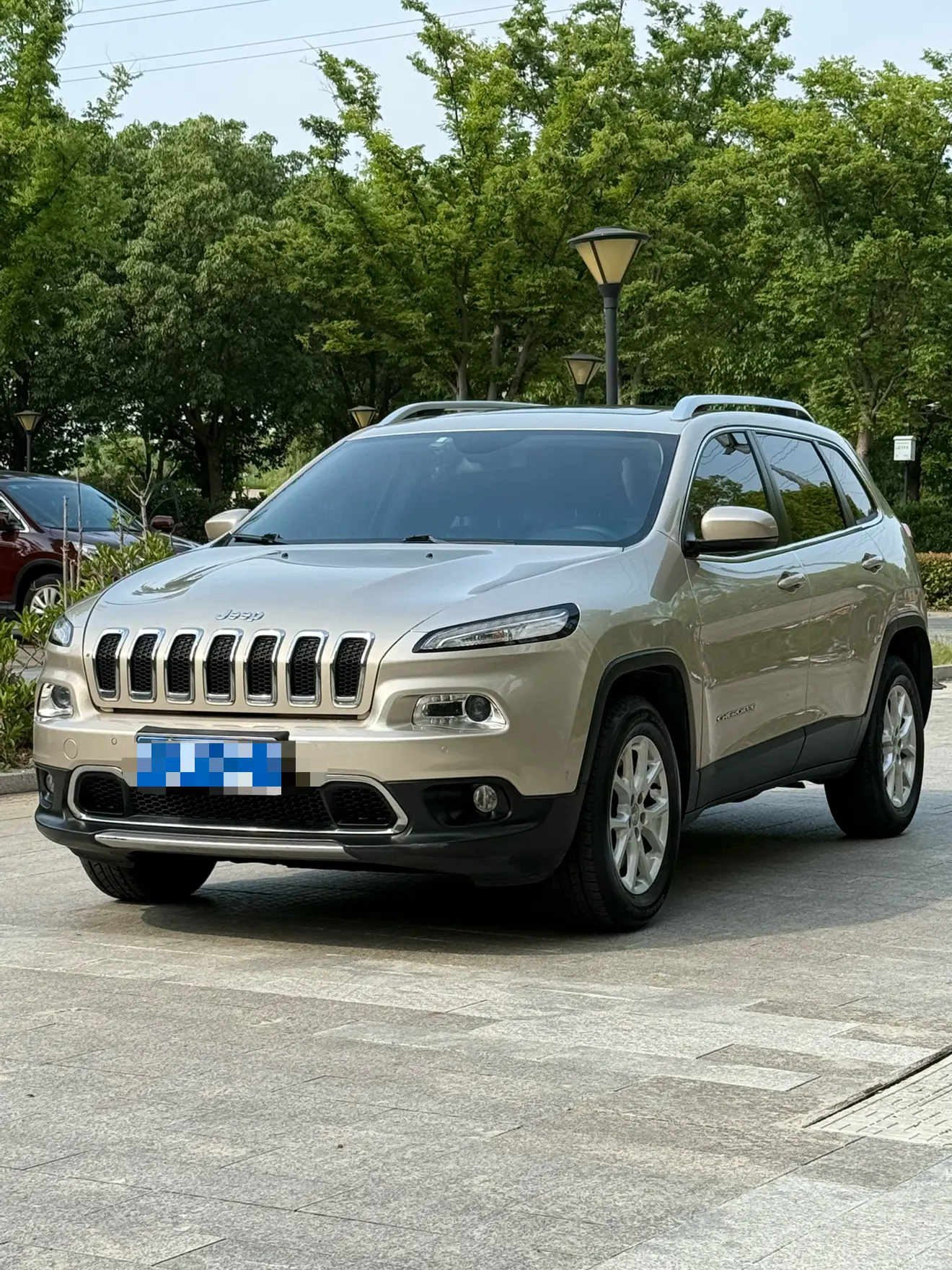 Jeep Cherokee