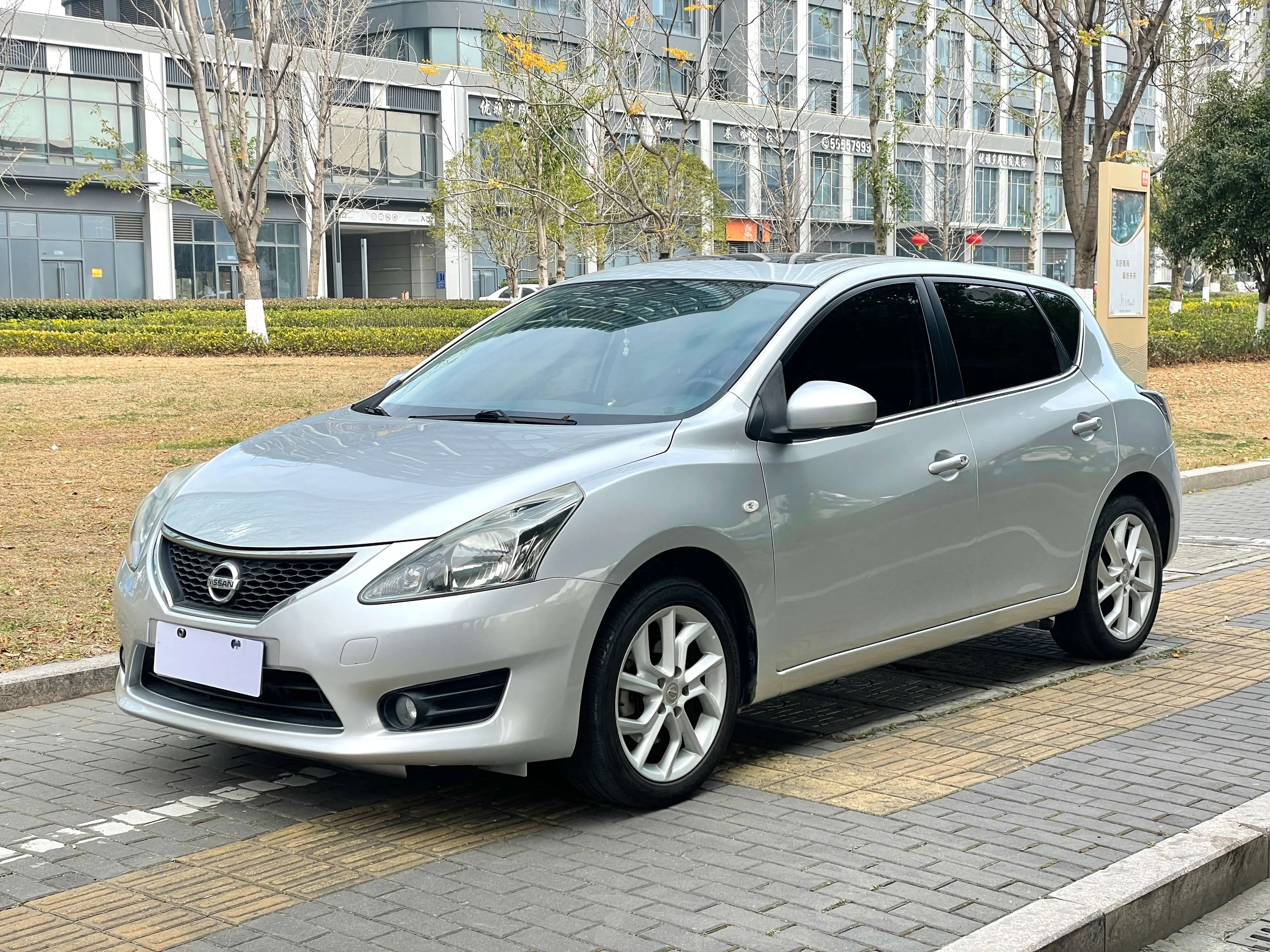 Nissan Tiida