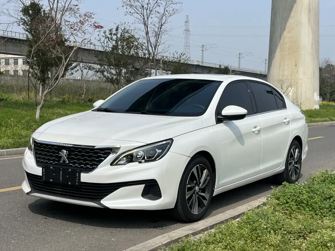 Peugeot 408