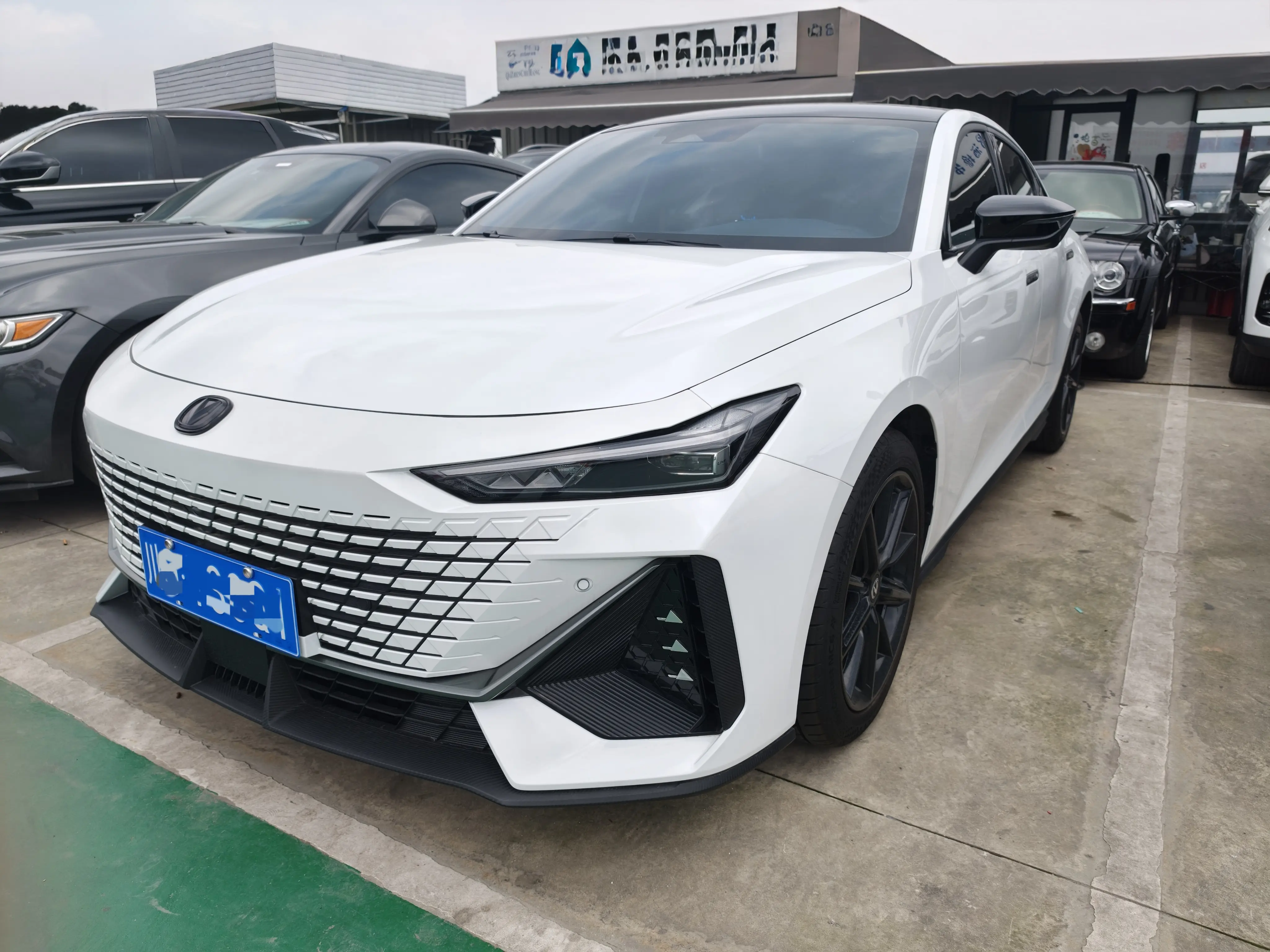 Changan UNI-V