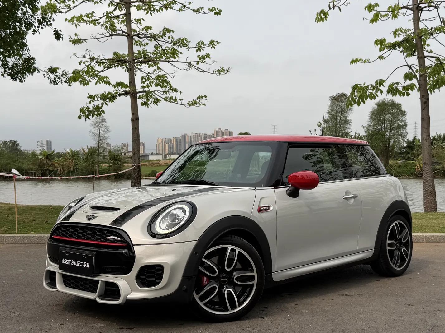 MINI JCW