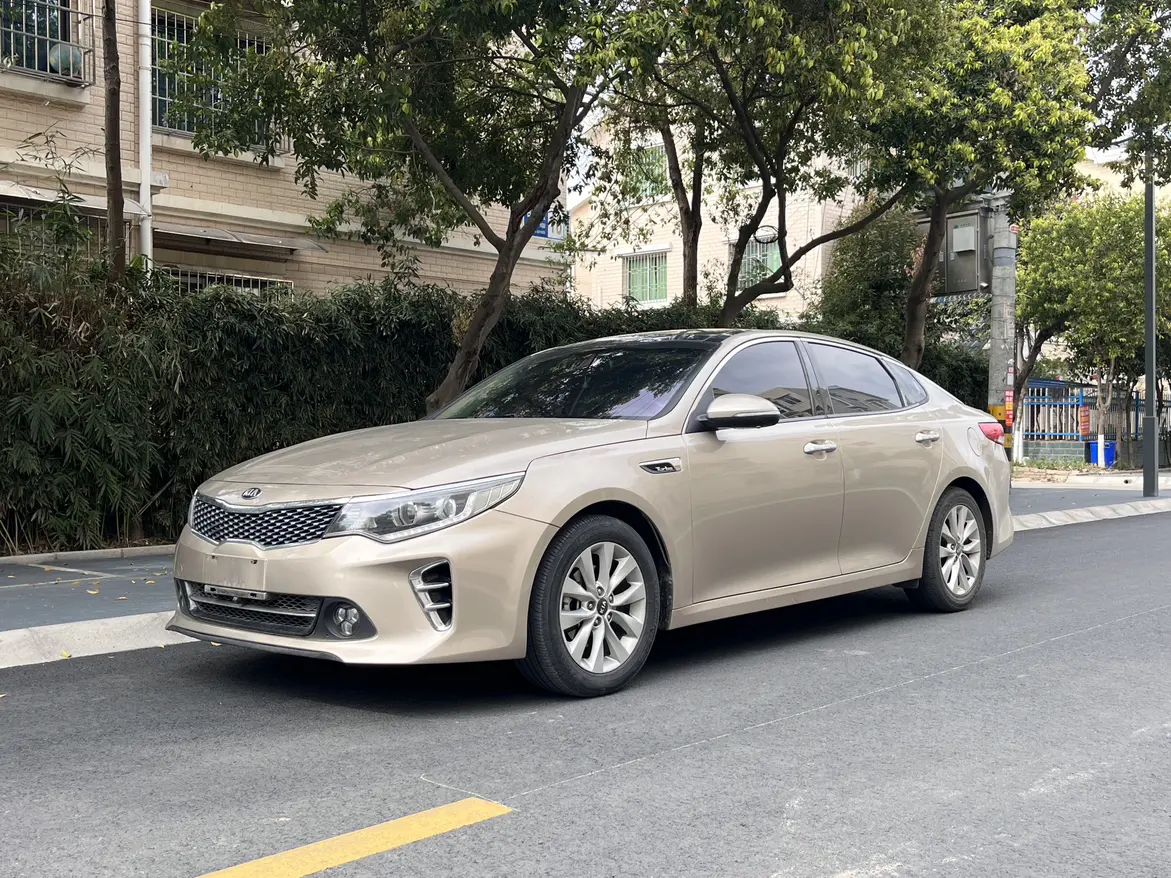 Kia K5