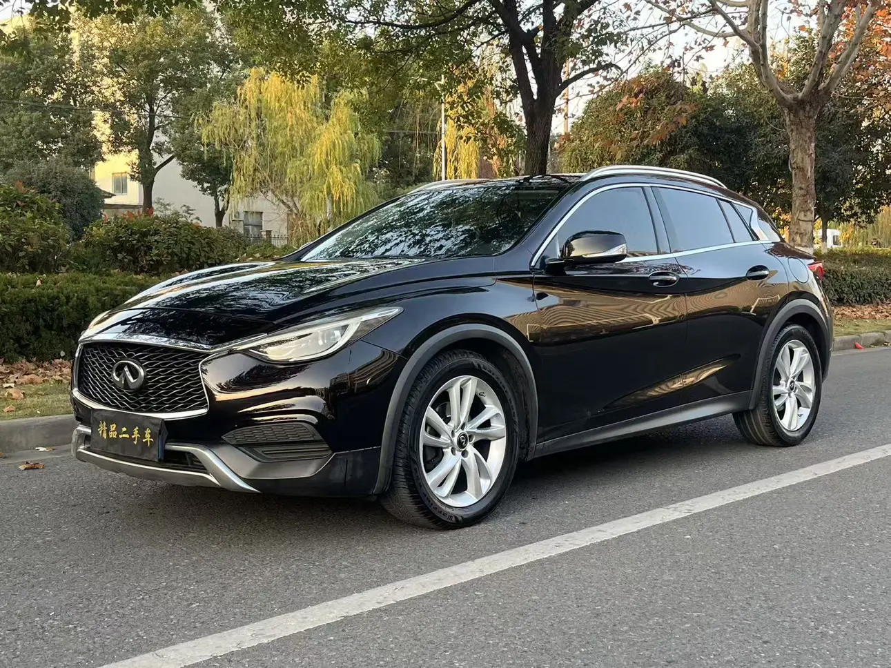Infiniti QX30