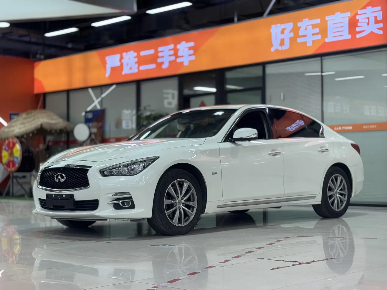 Infiniti Q50L