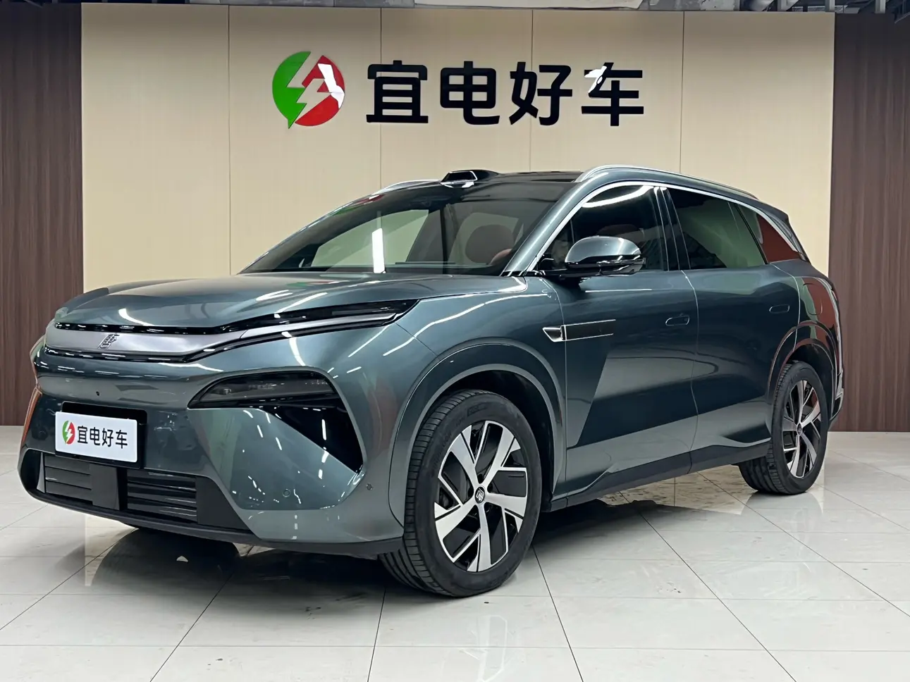 BYD Tang L DM