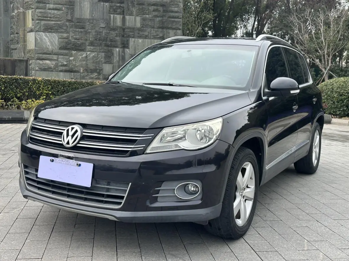 Volkswagen Tiguan (Tharu)