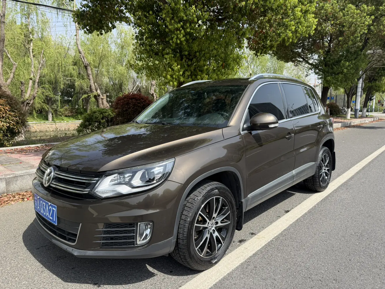 Volkswagen Tiguan (Tharu)