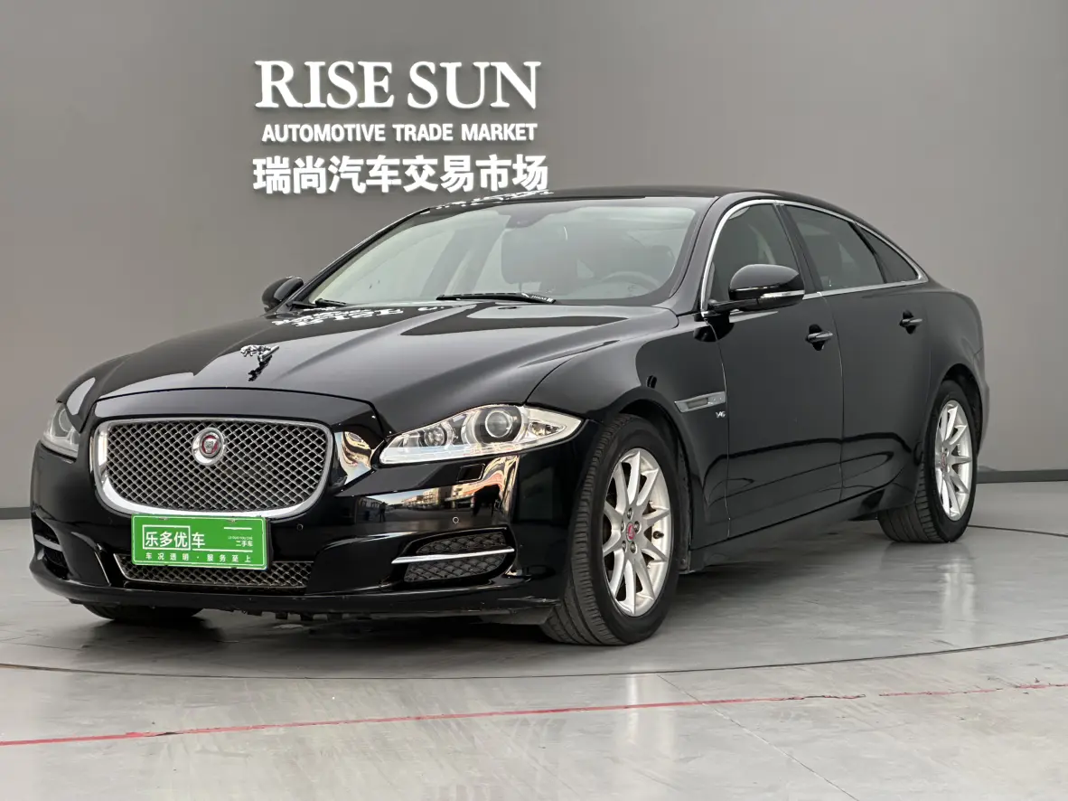 Jaguar XJ
