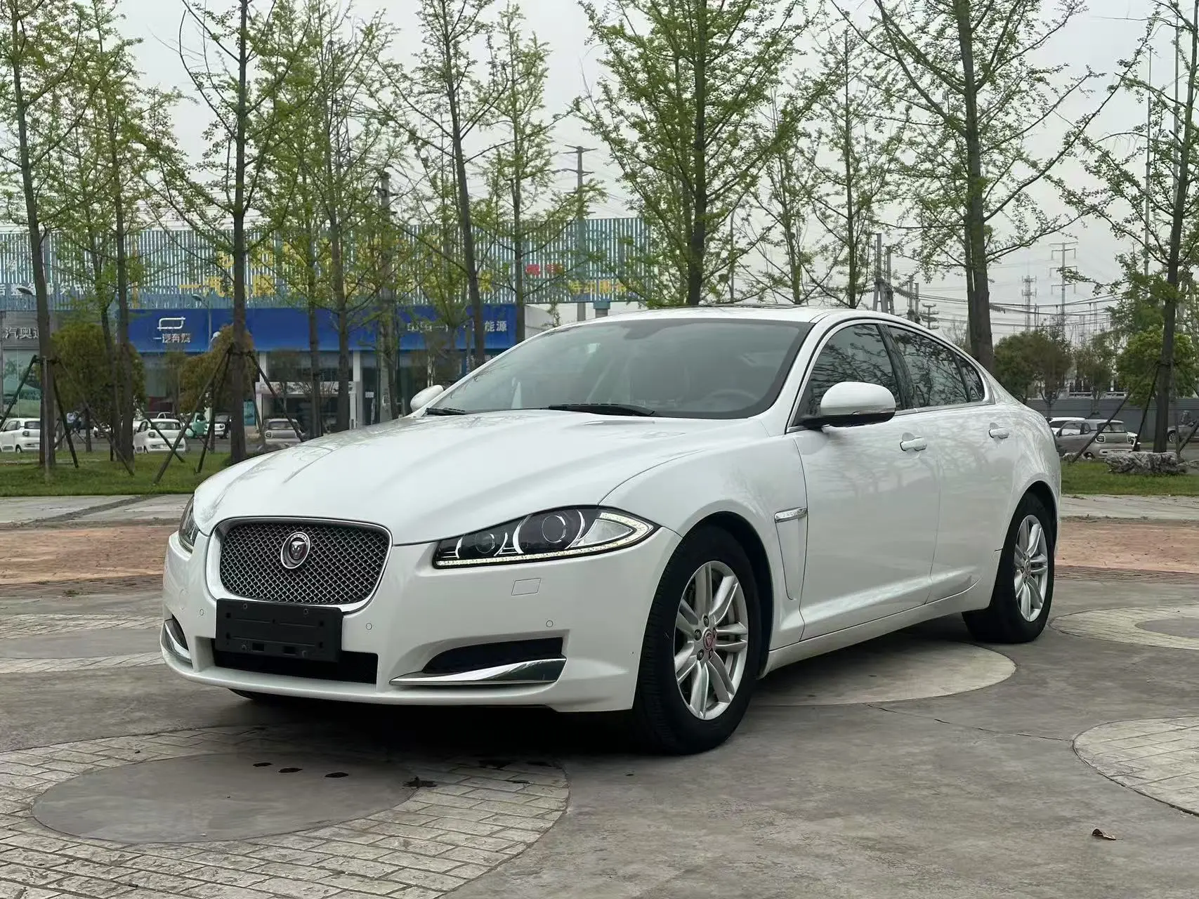 Jaguar XF