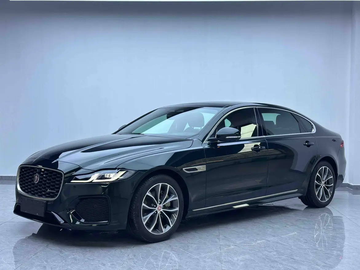 Jaguar XFL