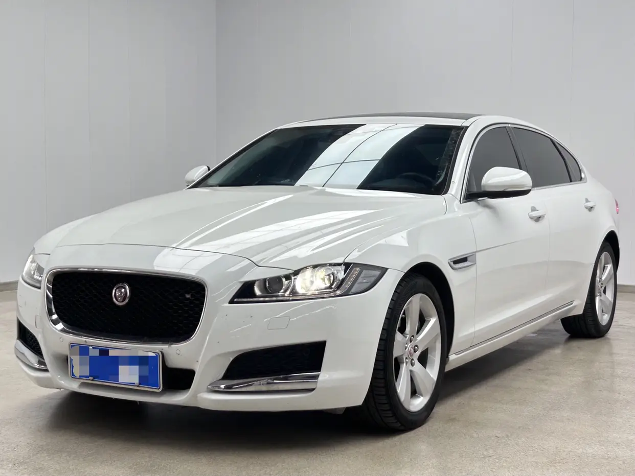 Jaguar XFL