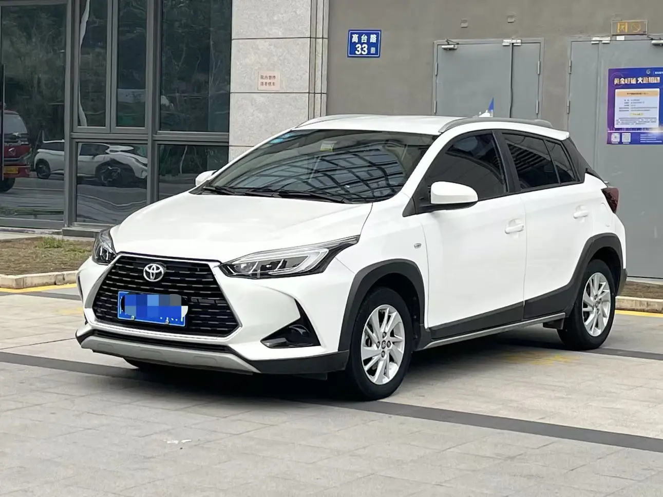 Toyota Yaris L