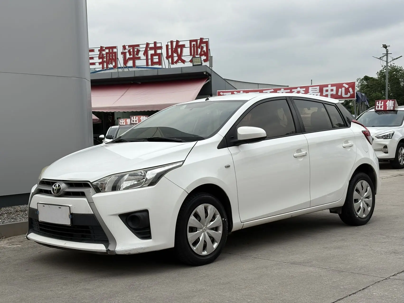 Toyota Yaris L