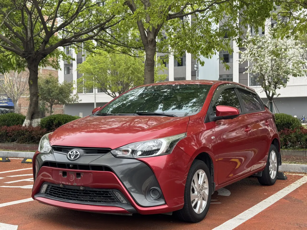 Toyota Yaris L