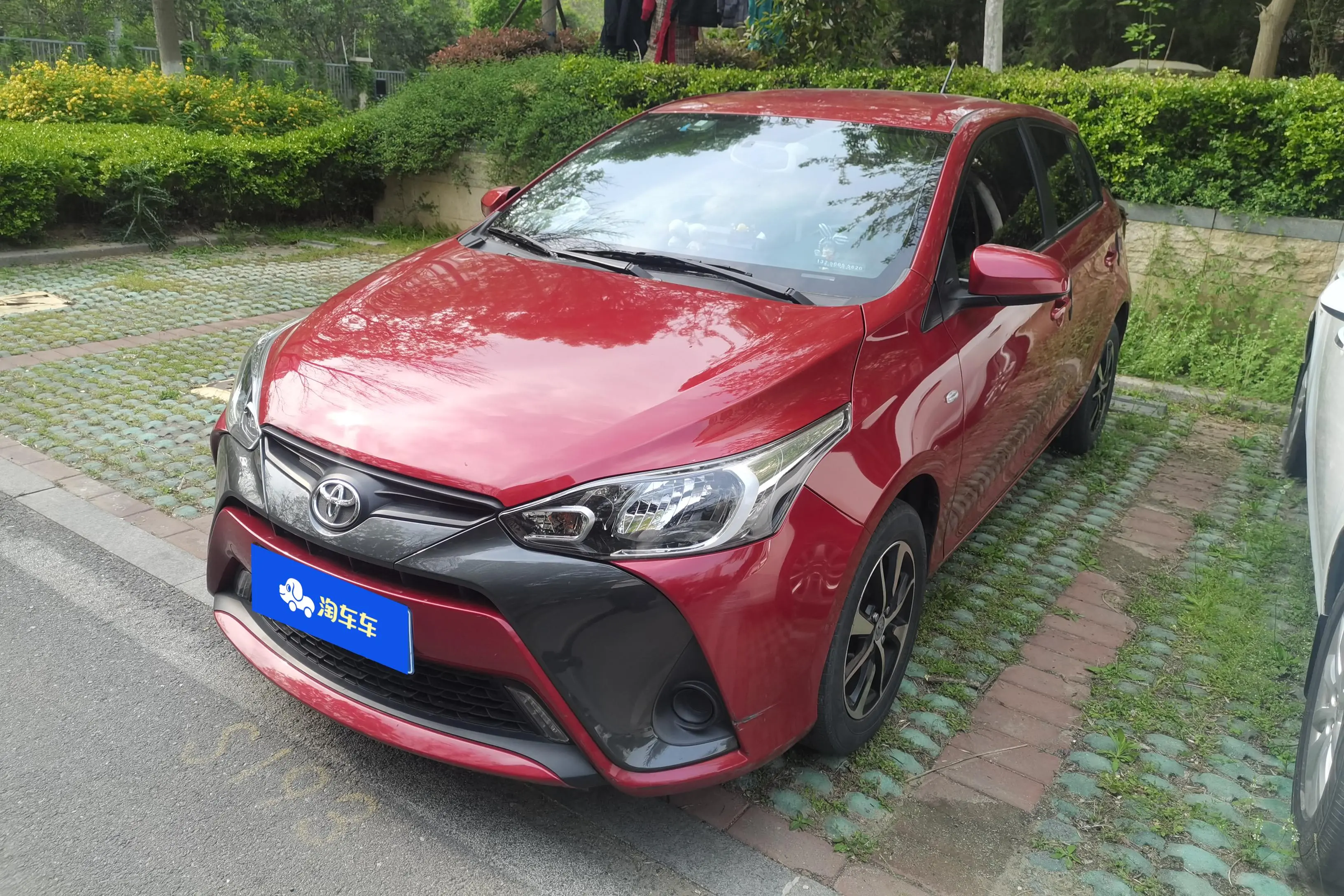 Toyota Yaris L