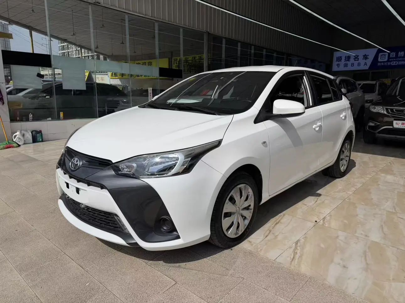 Toyota Yaris L