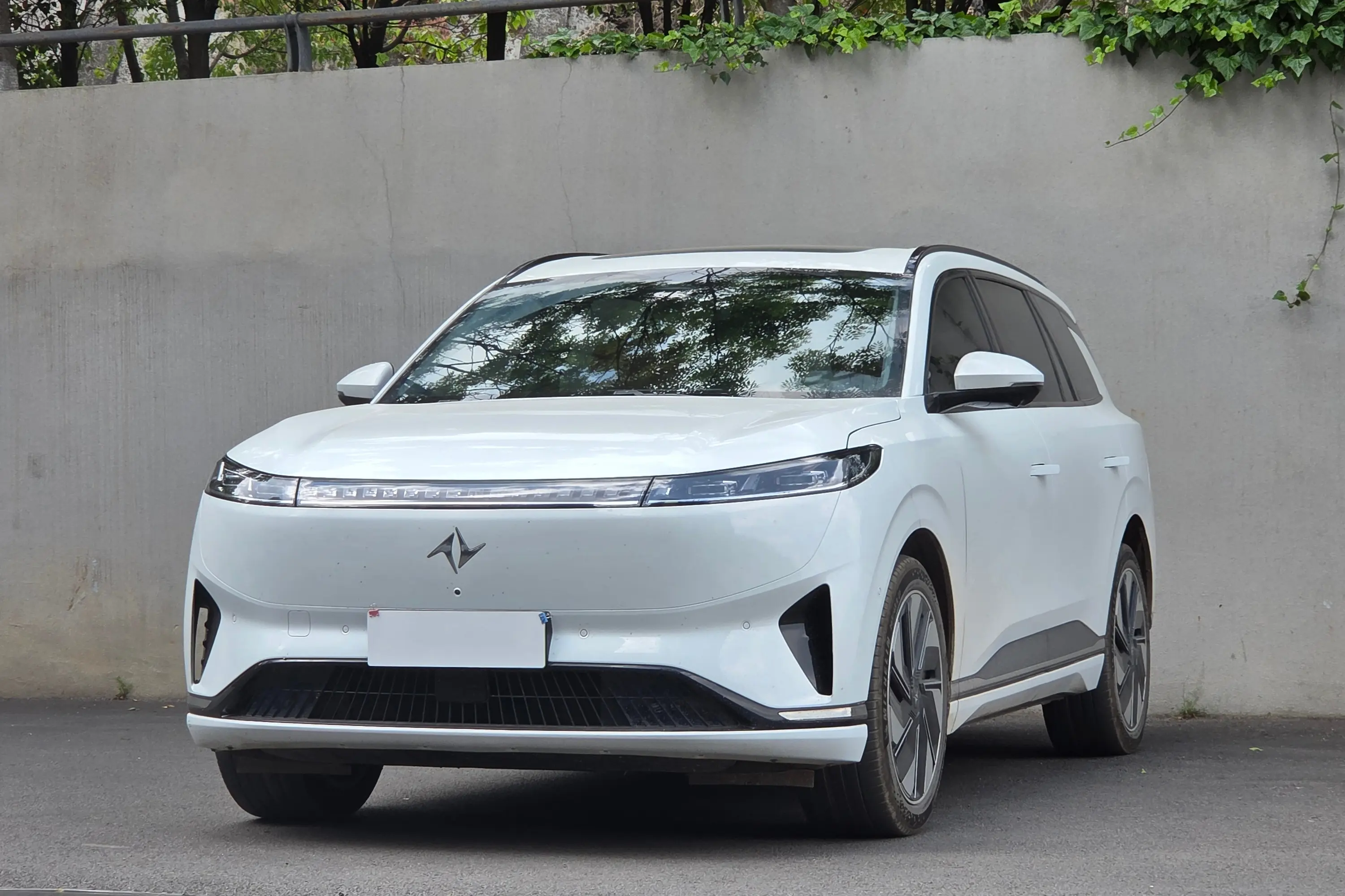 Dongfeng Eπ008