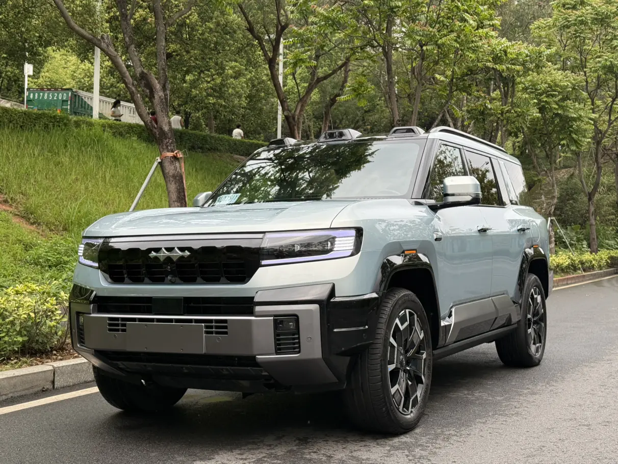 BYD Leopard Leopard 8