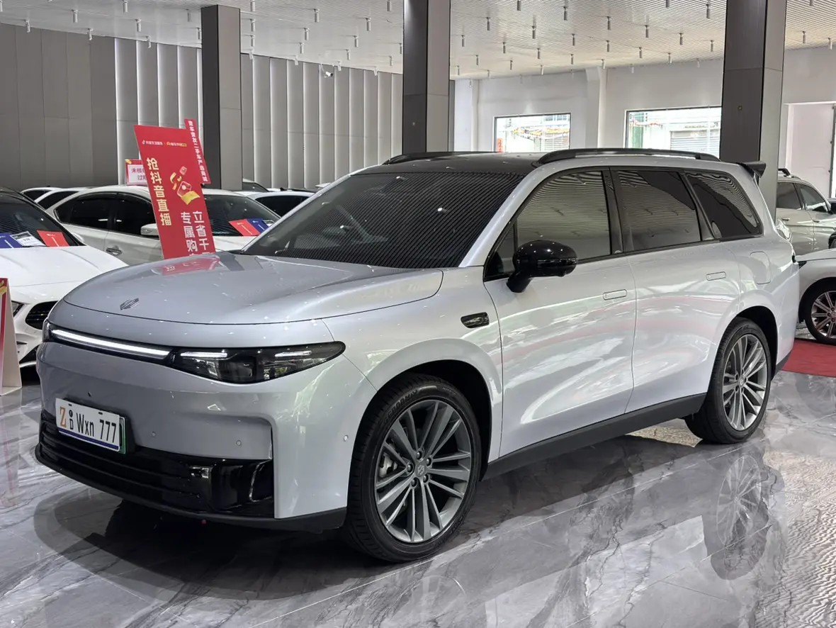 Leapmotor C16