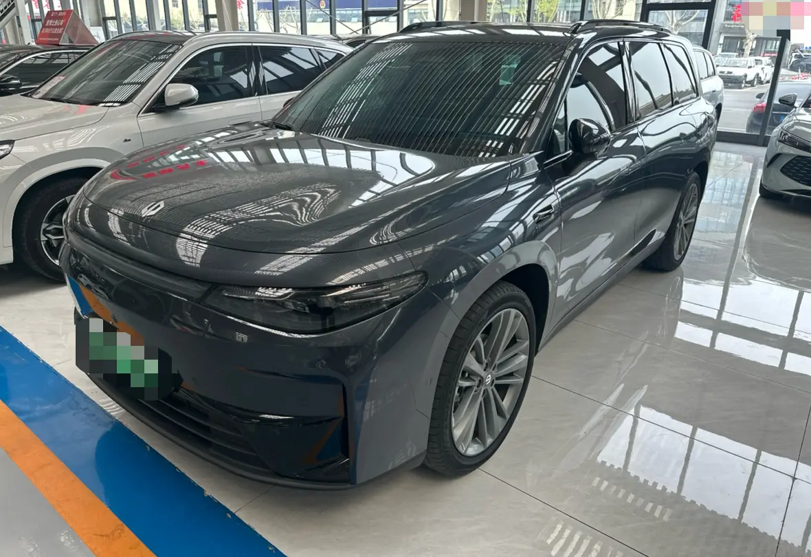 Leapmotor C16