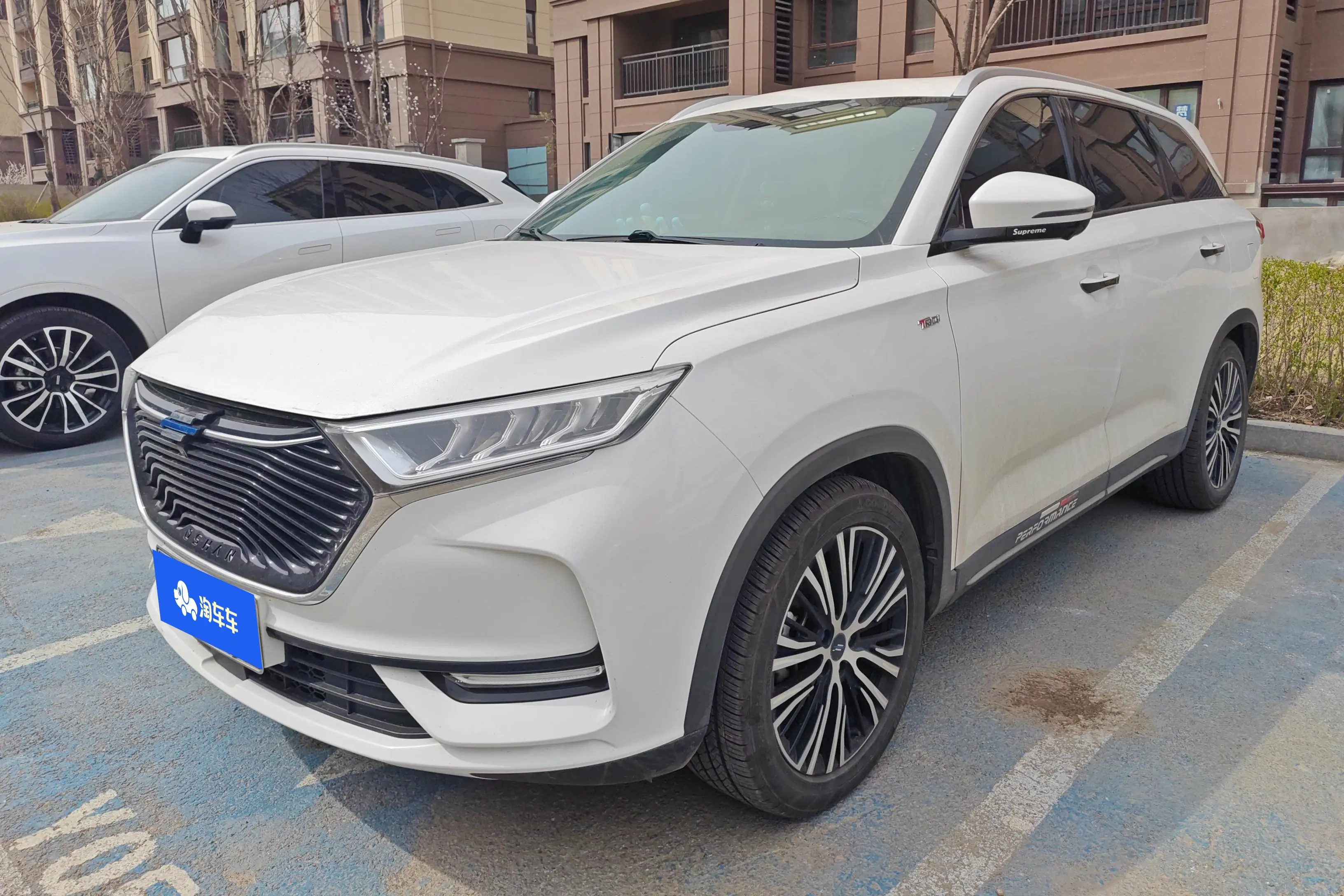 Oshan Changan Auchan X7