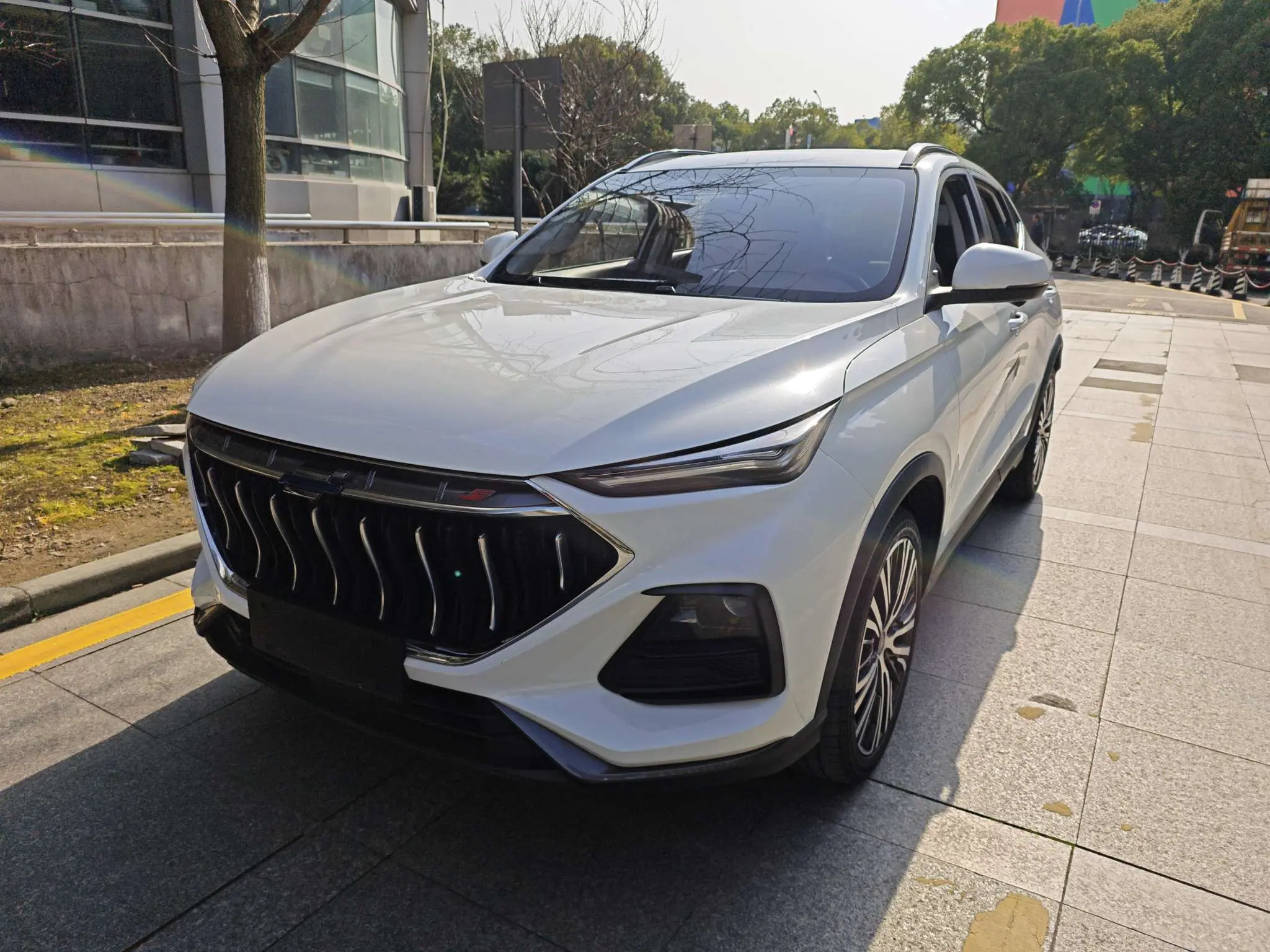 Oshan Changan Auchan X5