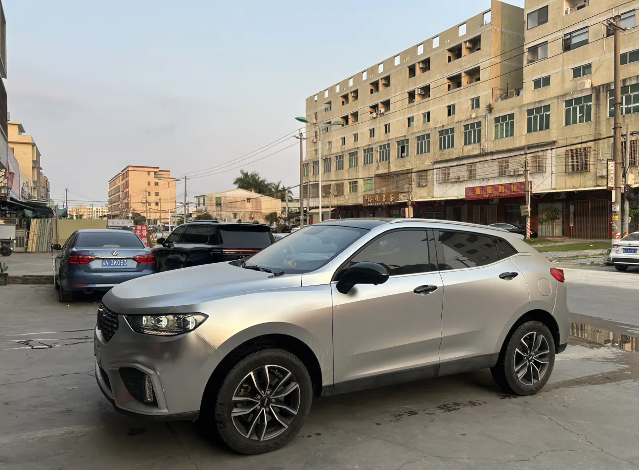 Wey Wei brand VV5