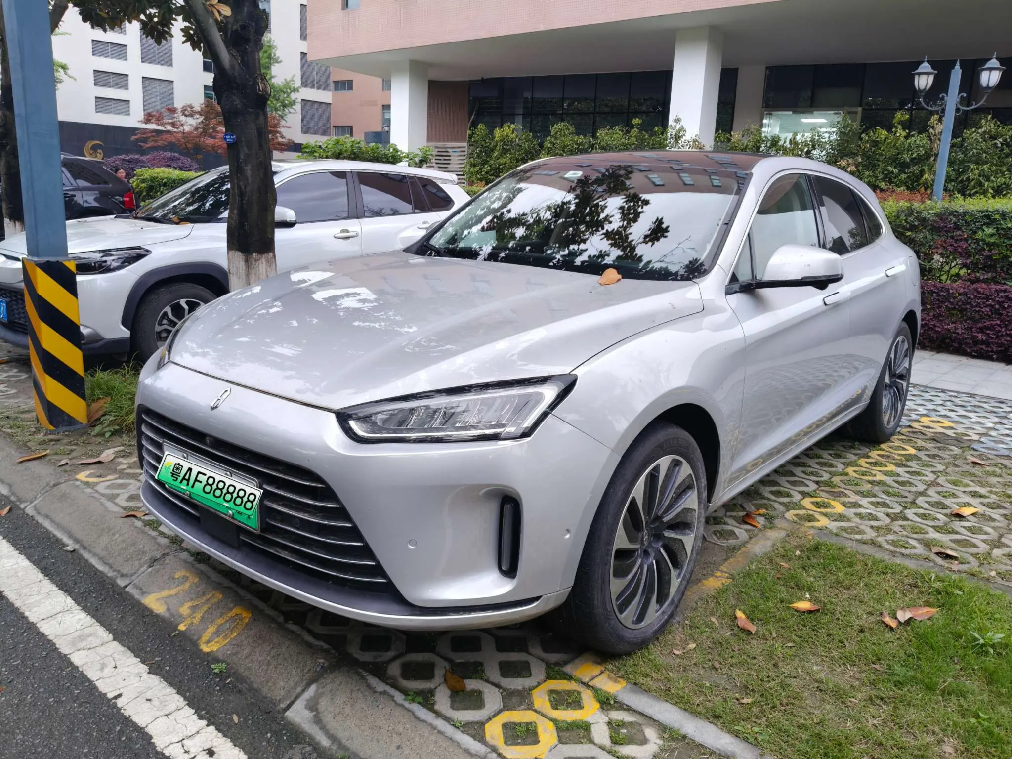AITO M5