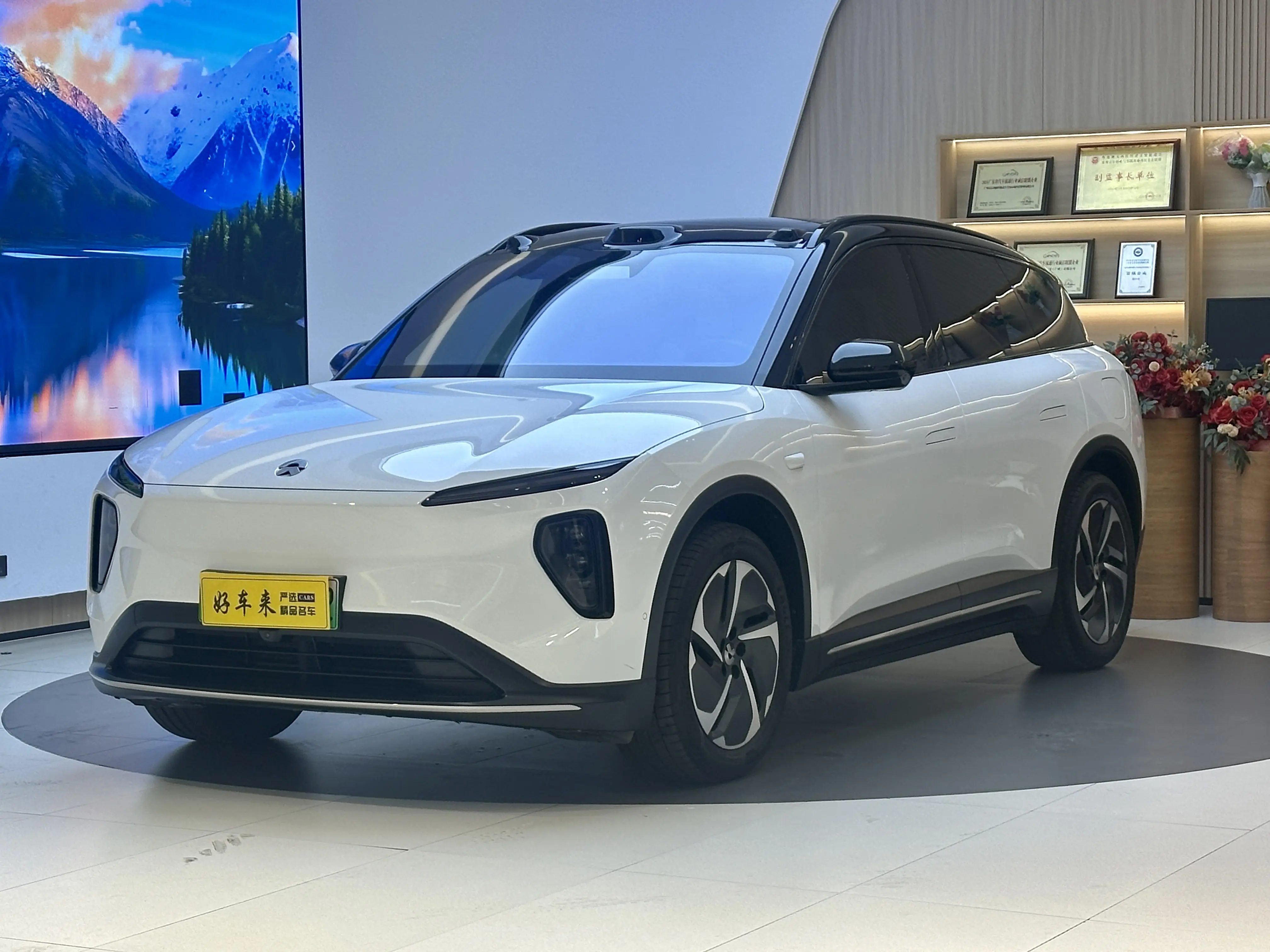 NIO ES6