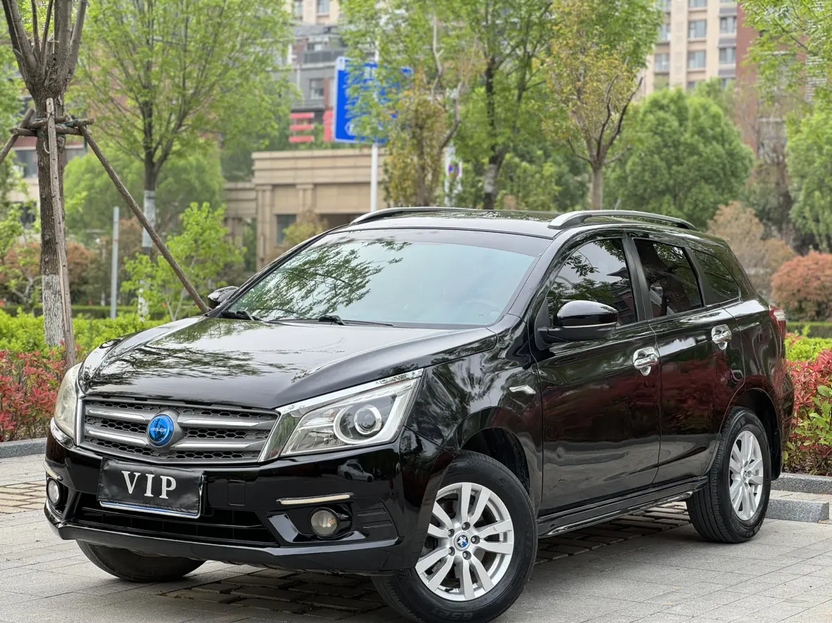 Kai Chen Venucia T70
