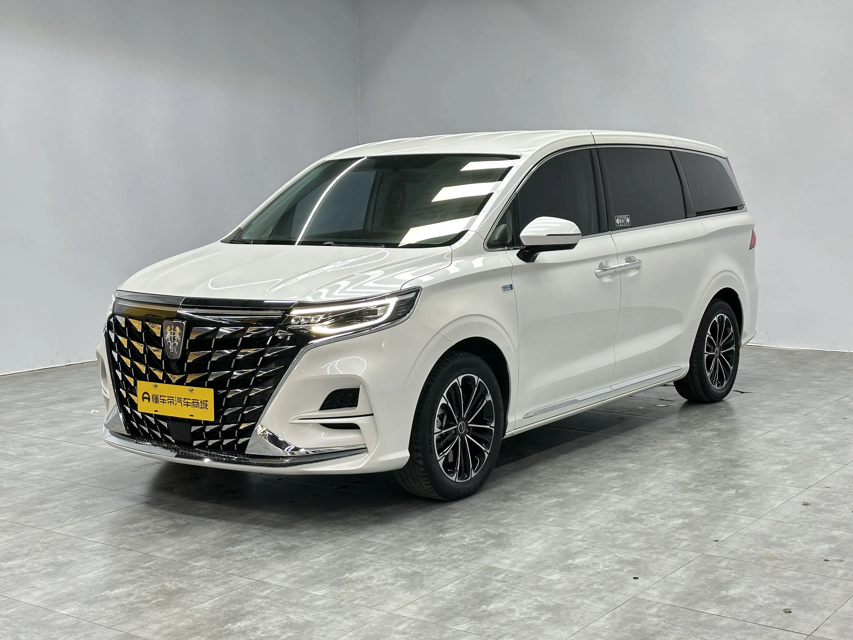 Roewe iMAX8