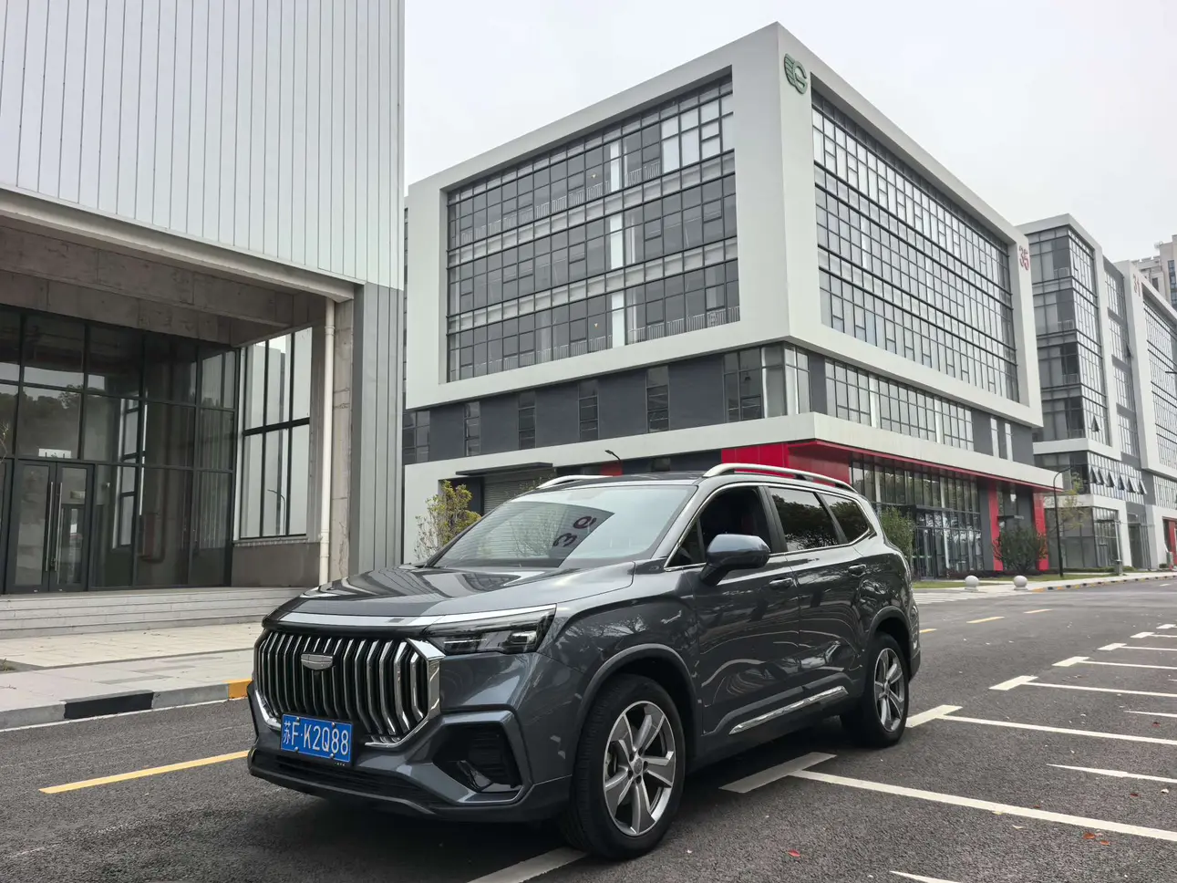 Geely Haoyue L