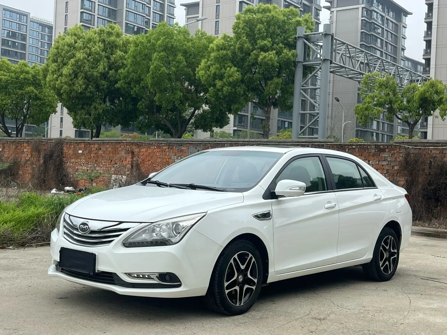 BYD G5