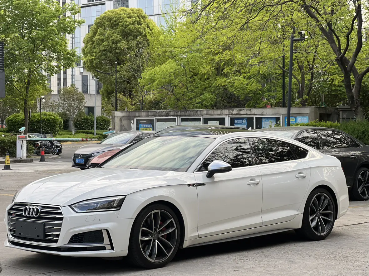 Audi S5