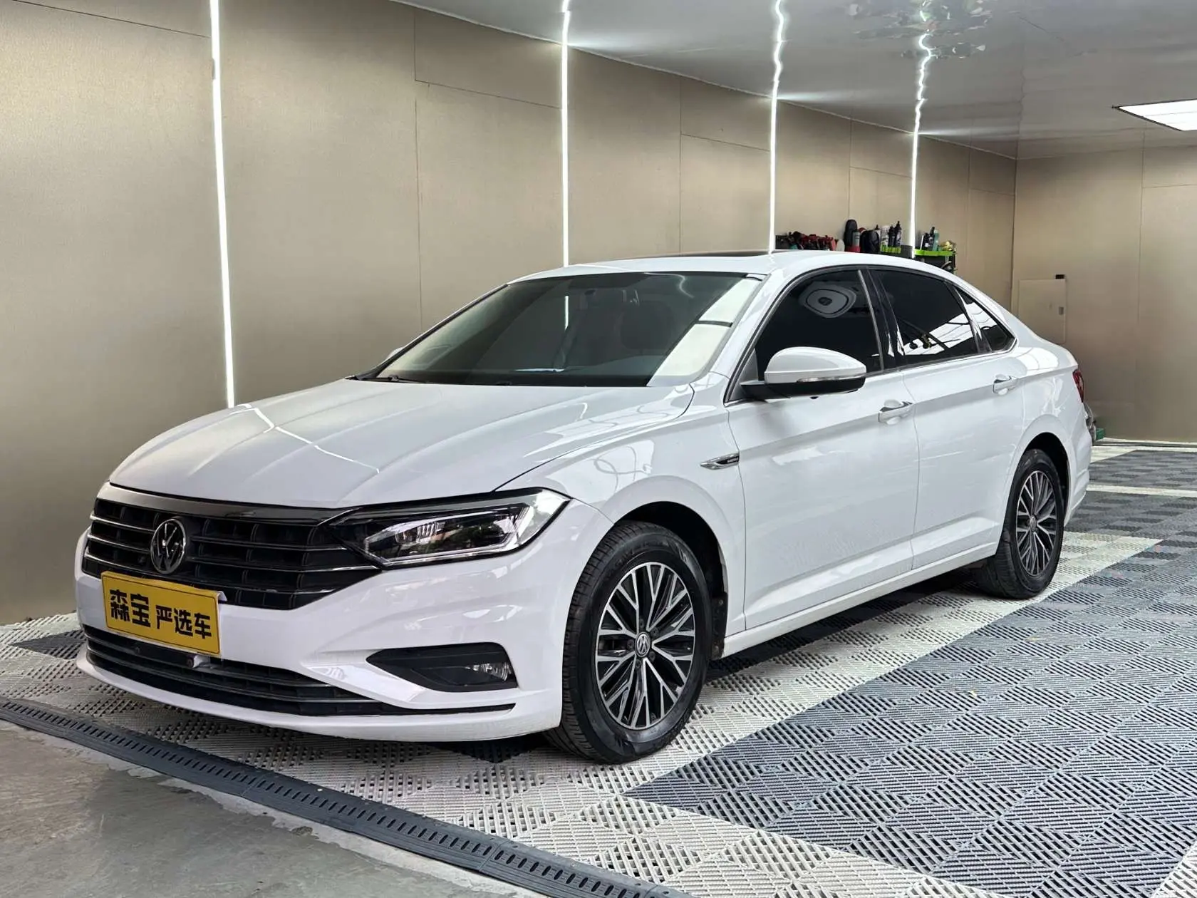 Volkswagen Sagitar