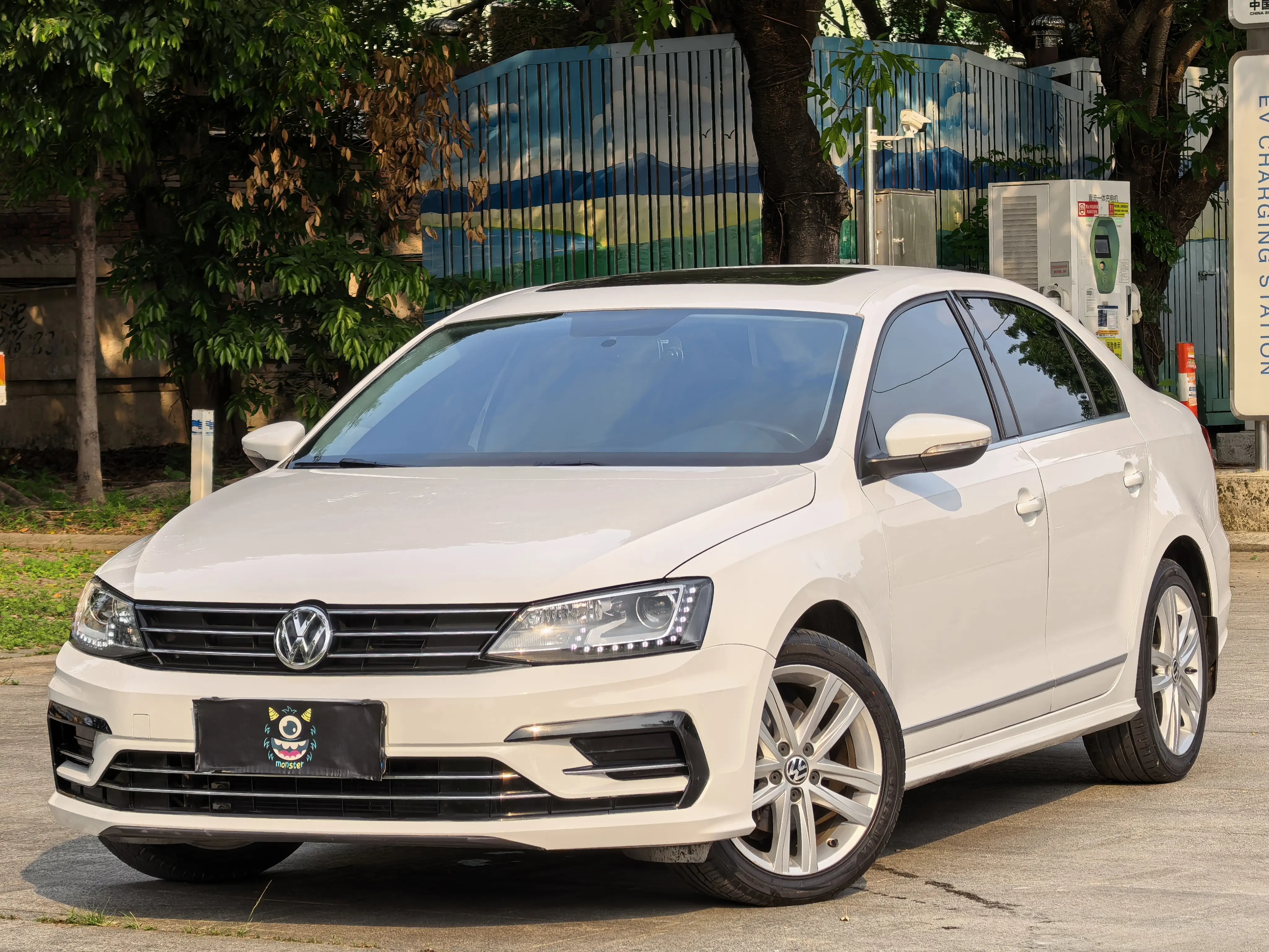 Volkswagen Sagitar
